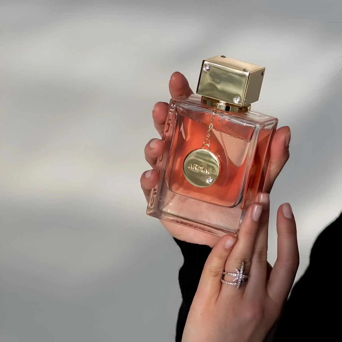 POUR ELLE